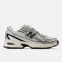 NB 740 V2 - Sel Marin avec Noir et Argent Métallisé / 36